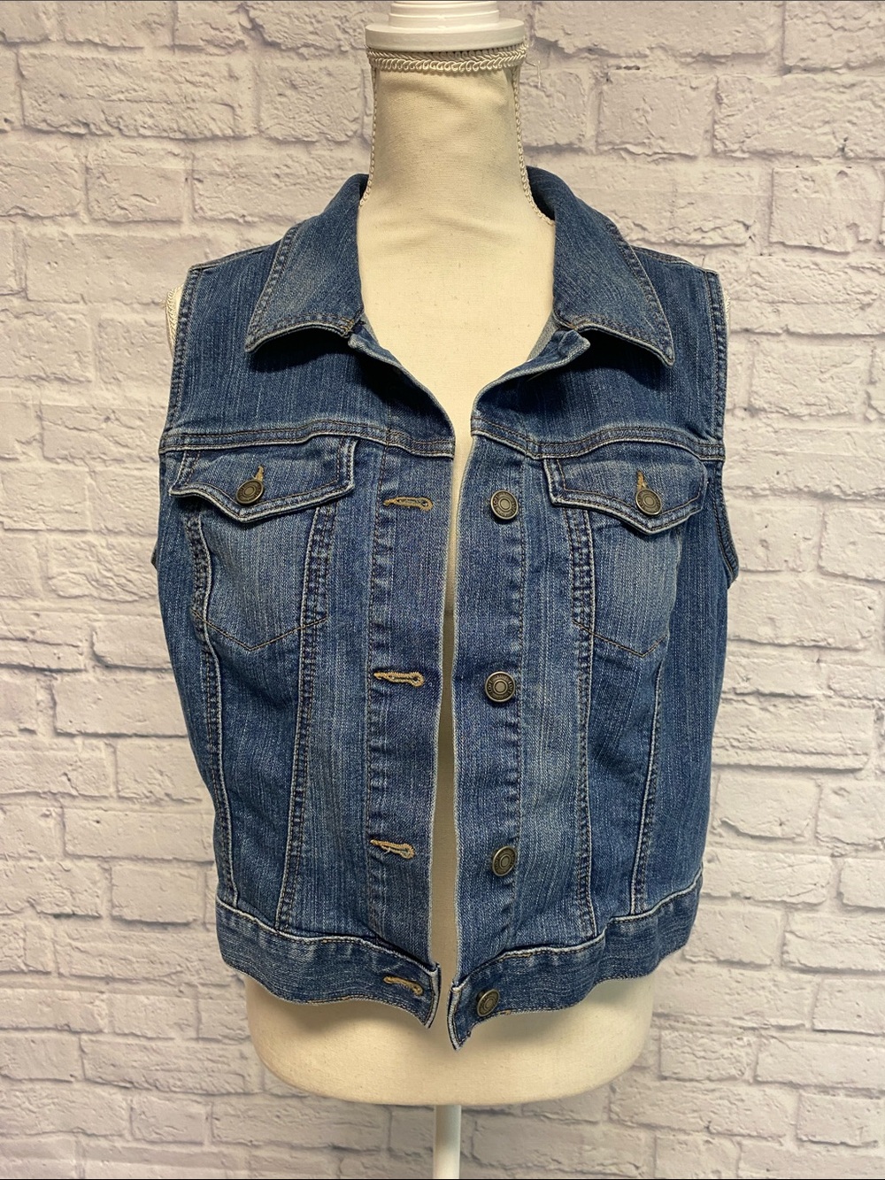 LOFT Denim Vest Size Large